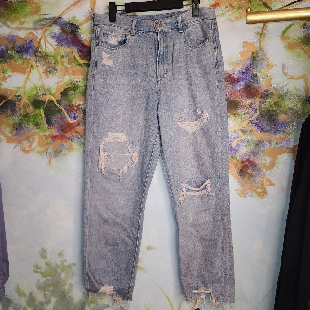American Eagle Light Wash Distressed High-Waisted Jeans